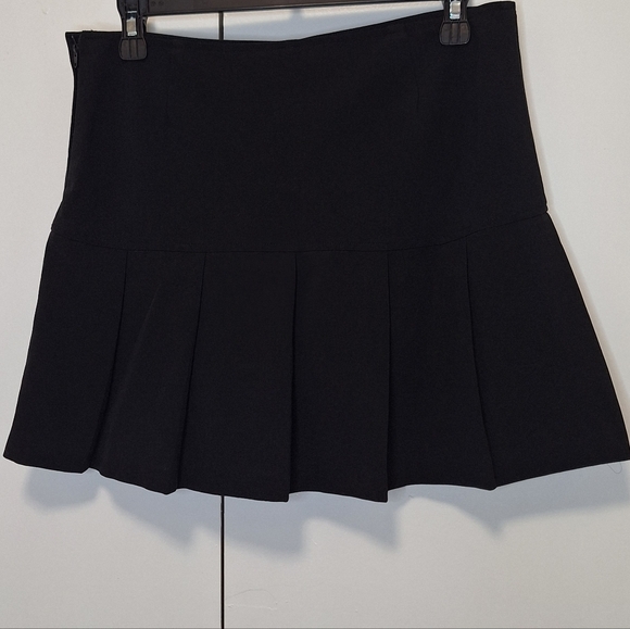 Pleated Skirt Skort Girls - Picture 5 of 6